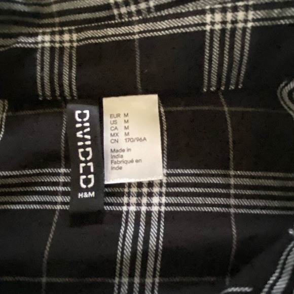 DIVIDED Women’s Long Sleeve Crop Top, Size M - Picture 5 of 5